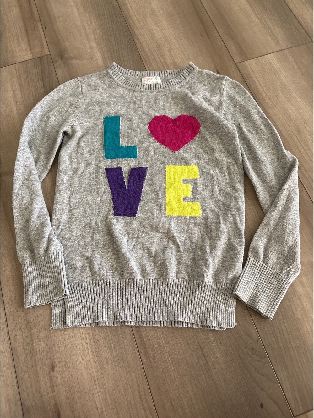 The Children’s Place girls Gray Sweater with LOVE on front size medium (7/8) EUC